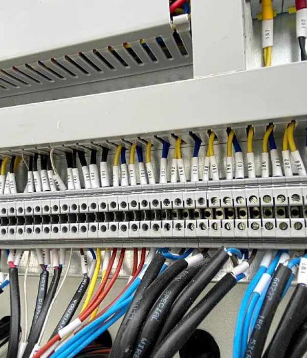 Communications cable